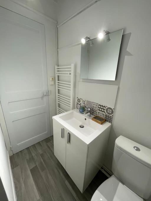 Apartmán Cosy T3 Proche Gare Et Polygone Béziers Exteriér fotografie